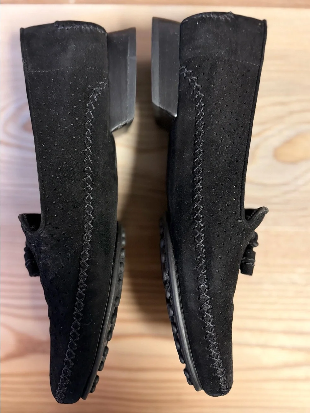 Vintage Stuart Weitzman Women's Black Suede Tassel Driving Mocs Size 7.5B